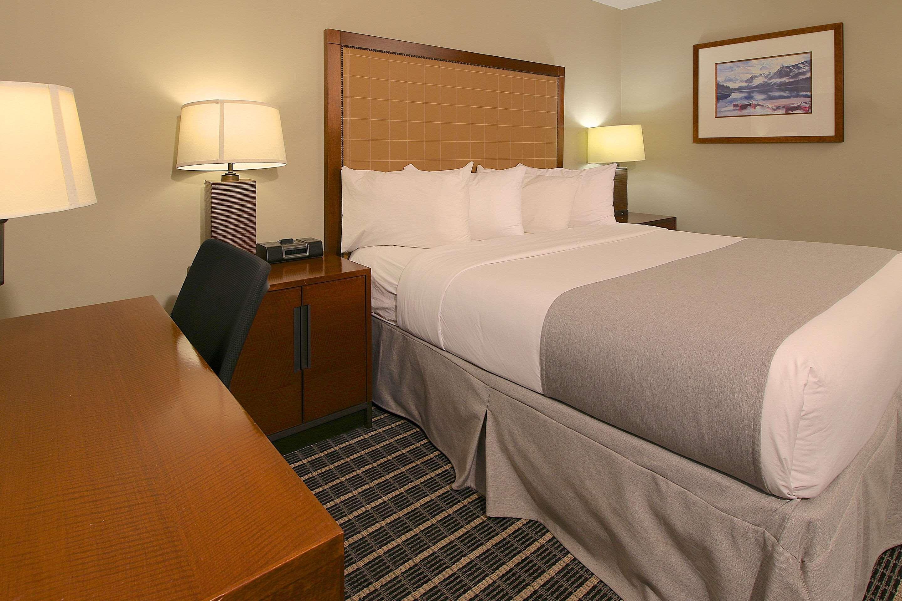 Clarion Pointe Hotel Medicine Hat Exterior foto