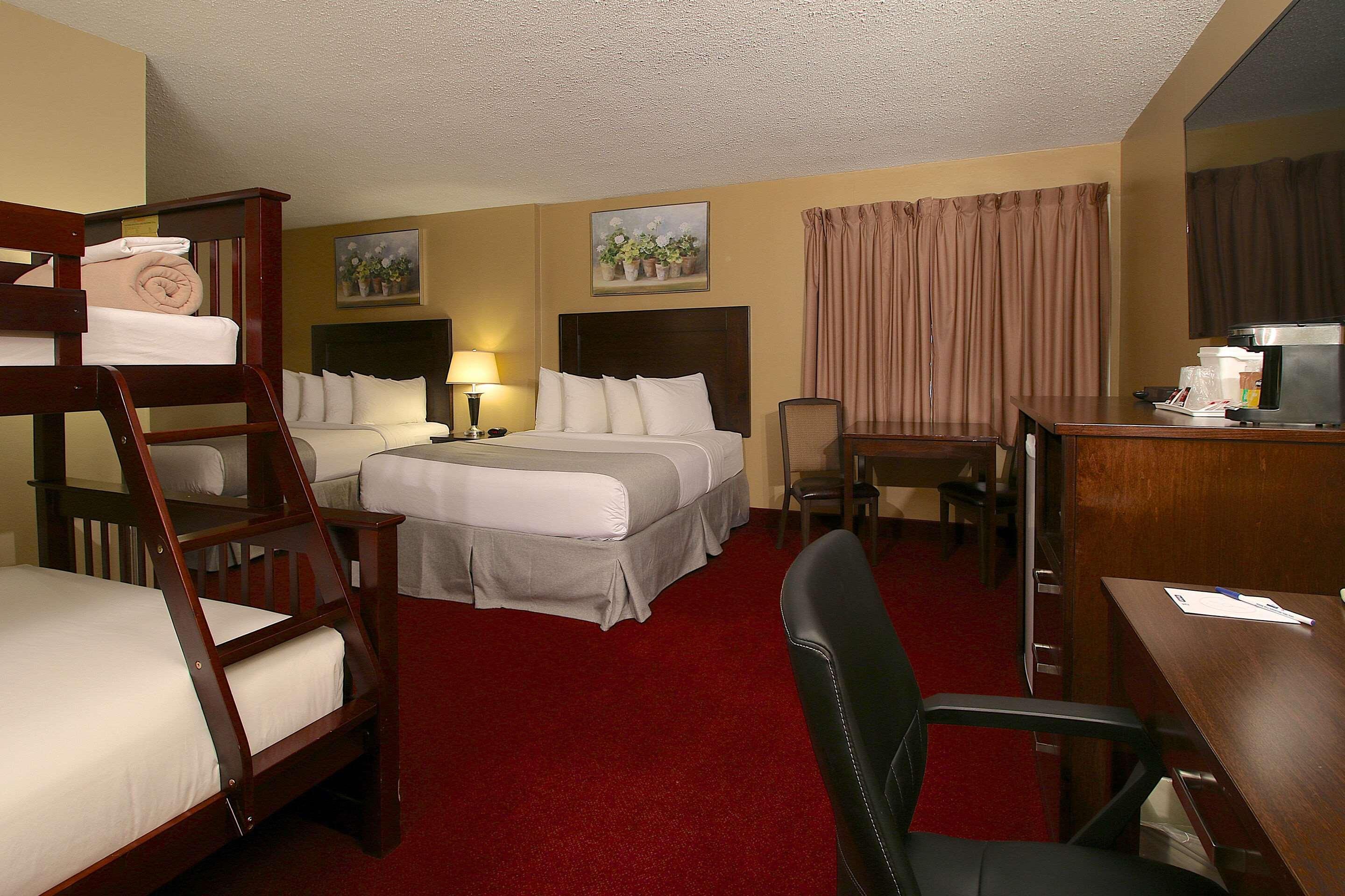 Clarion Pointe Hotel Medicine Hat Exterior foto