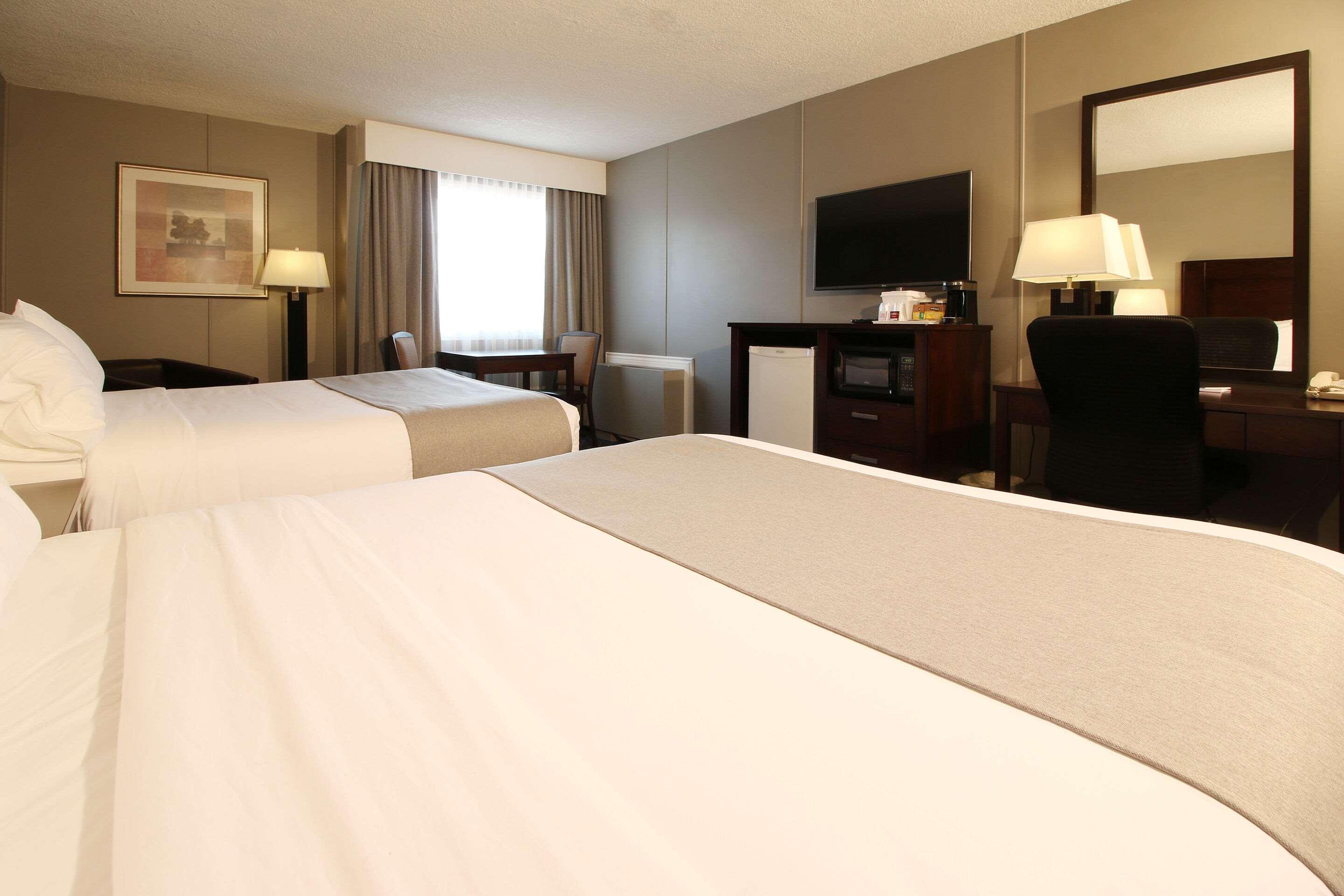 Clarion Pointe Hotel Medicine Hat Exterior foto