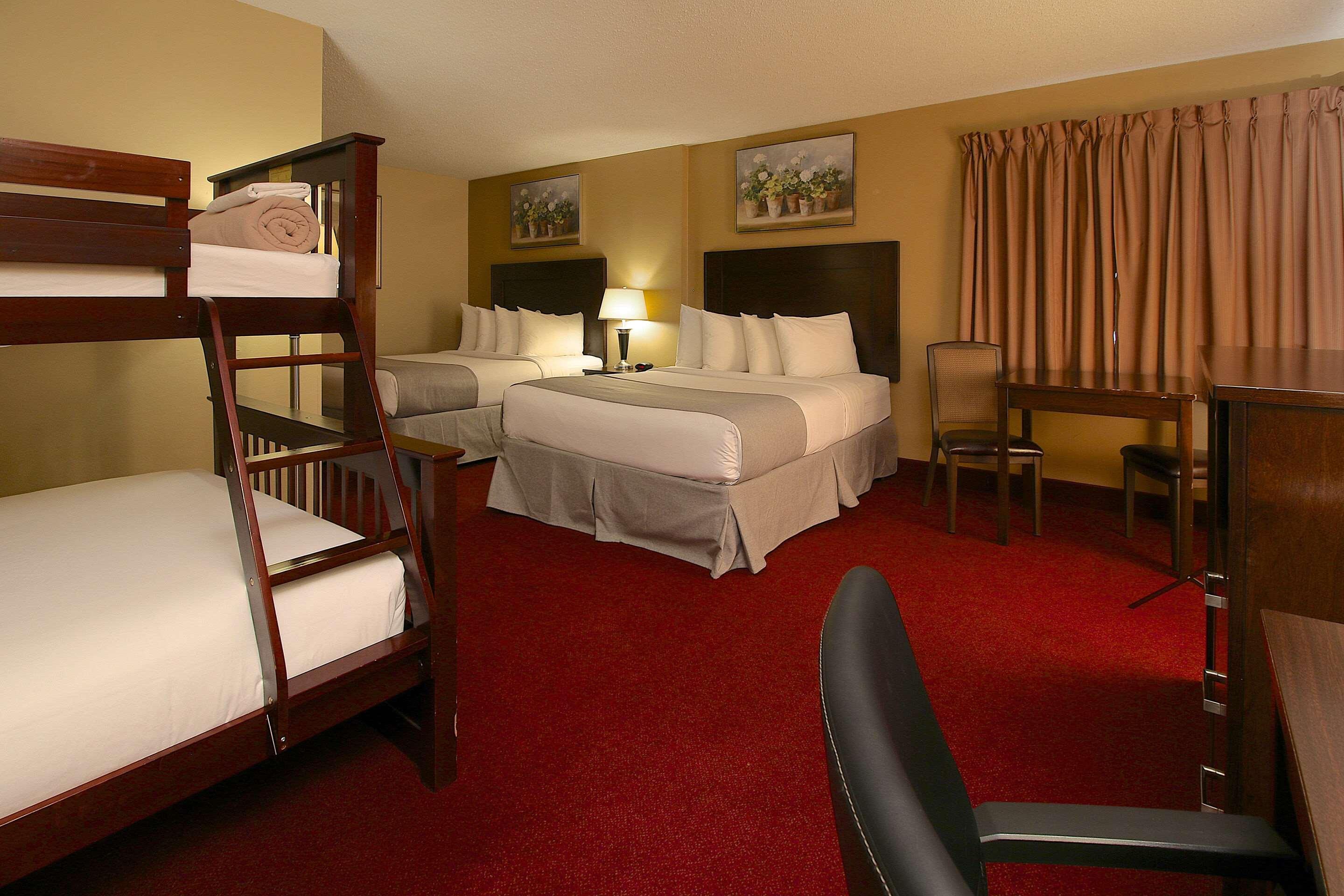 Clarion Pointe Hotel Medicine Hat Exterior foto
