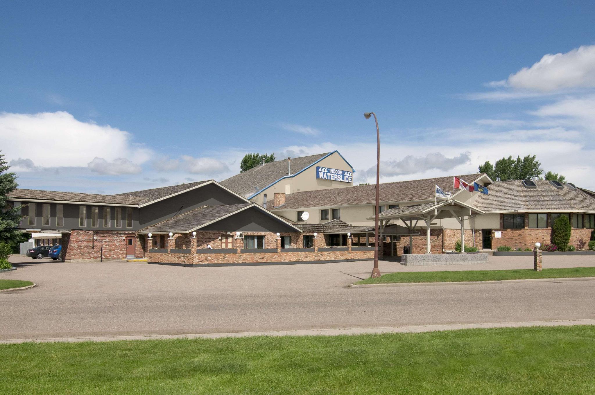 Clarion Pointe Hotel Medicine Hat Exterior foto