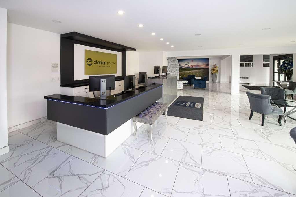 Clarion Pointe Hotel Medicine Hat Interior foto