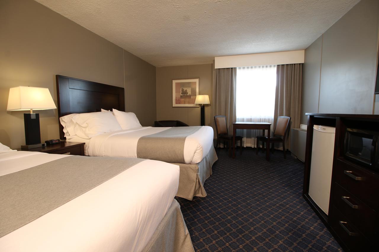 Clarion Pointe Hotel Medicine Hat Exterior foto