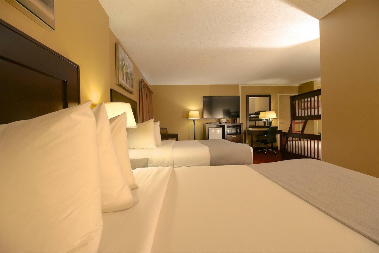 Clarion Pointe Hotel Medicine Hat Exterior foto